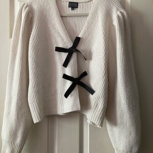 Major V-Neck Sweater in Cream with Black Ribbon Details